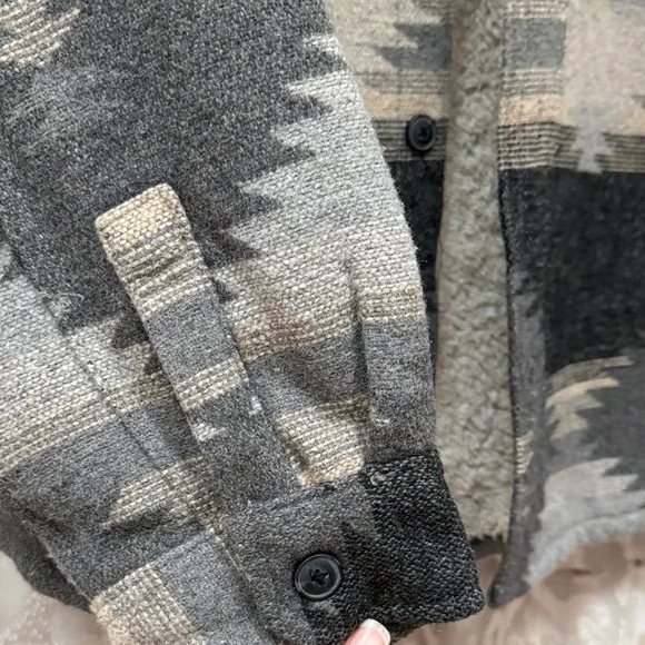 Jachs Gray and Black Patterned Shirt Jacket Sherpa Size XL Shacket - Picture 5 of 7